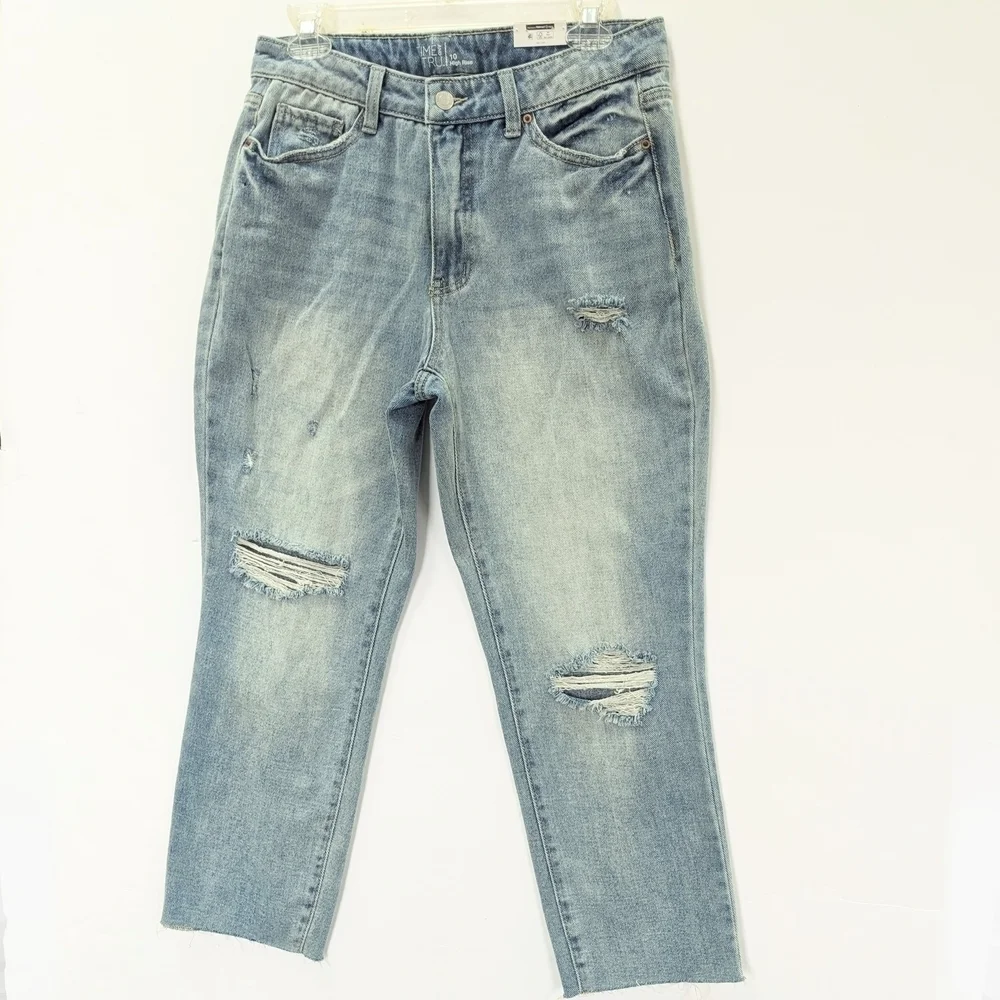 Time and Tru Women's High-Rise Boyfriend Jeans